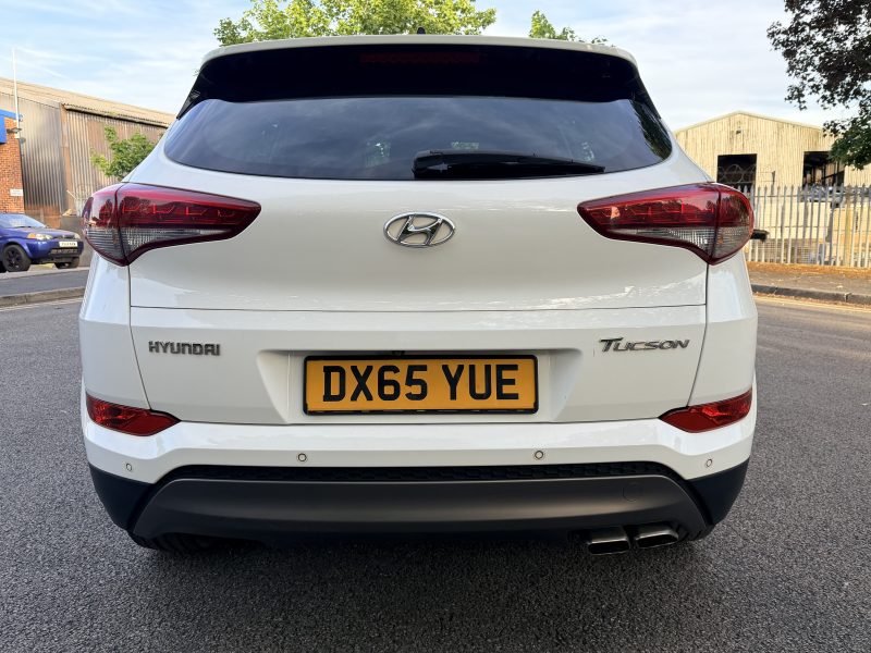 Hyundai Tucson Premium SE 2.0 CRDi Euro 6 (s/s) (136 ps) 2015 — photo 7 of 38