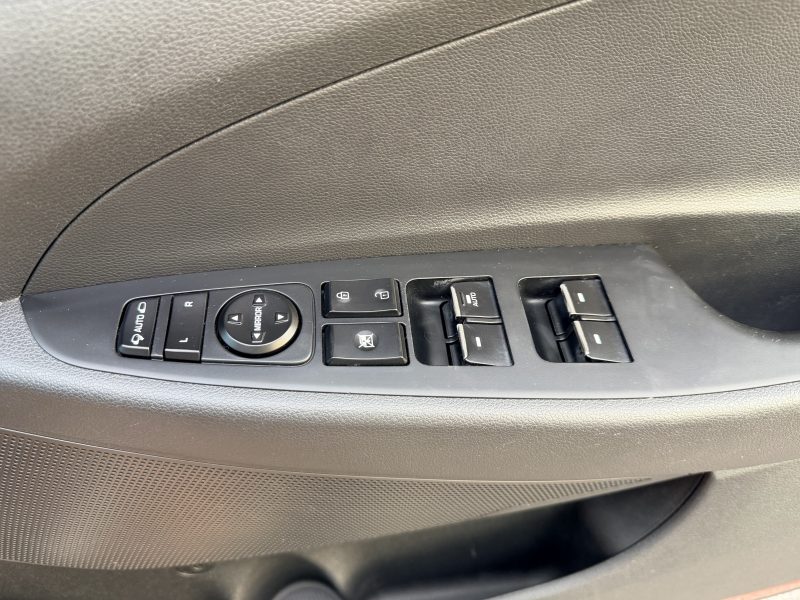 Hyundai Tucson Premium SE 2.0 CRDi Euro 6 (s/s) (136 ps) 2015 — photo 16 of 38