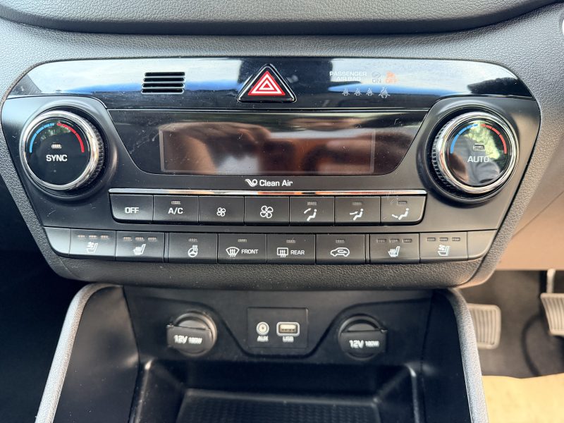 Hyundai Tucson Premium SE 2.0 CRDi Euro 6 (s/s) (136 ps) 2015 — photo 10 of 38