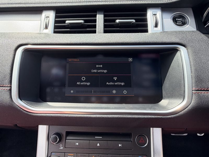 Land Rover Range Rover Evoque HSE Dynamic Auto 4WD 2017 — photo 46 of 53