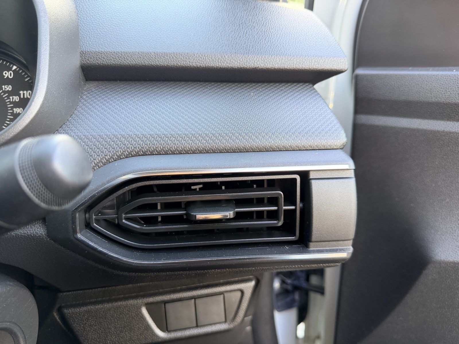 Dacia Sandero 1.0 SCe Essential Euro 6 2021 — photo 18