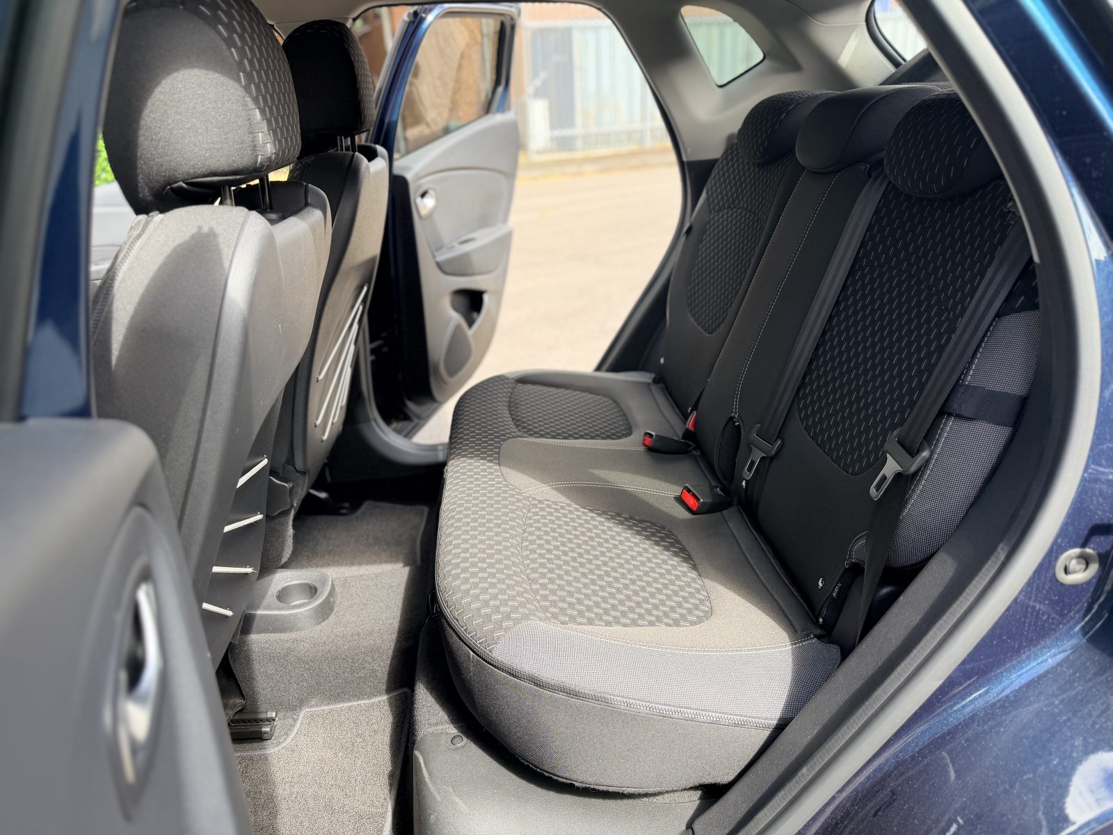 1.2 TCe ENERGY Dynamique S Nav SUV 5dr Petrol Manual Euro 6 (s/s) (120 ps) — photo 24