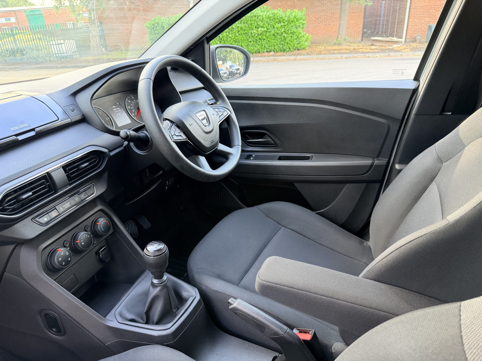Dacia Sandero 1.0 SCe Essential Euro 6 2021 — photo 37