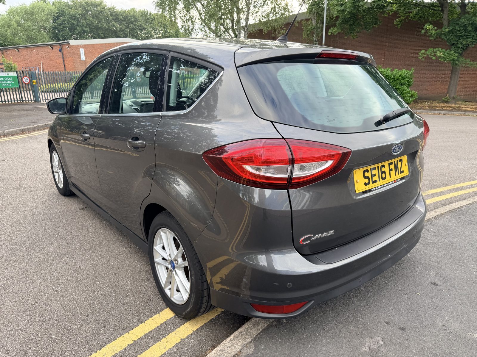Ford C-Max Zetec TDCi 2016 — photo 3
