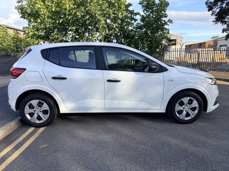 Dacia Sandero 1.0 SCe Essential Euro 6 2021 — photo 9 of 60