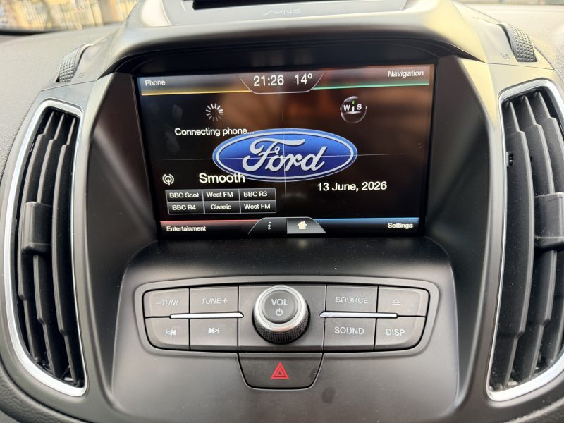 Ford C-Max Zetec TDCi 2016 — photo 19 of 61