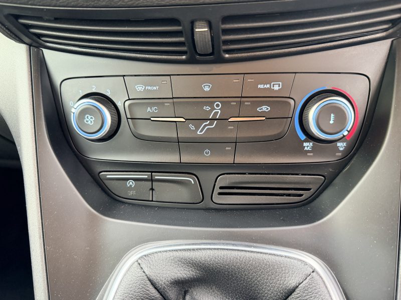 Ford C-Max Zetec TDCi 2016 — photo 20 of 61