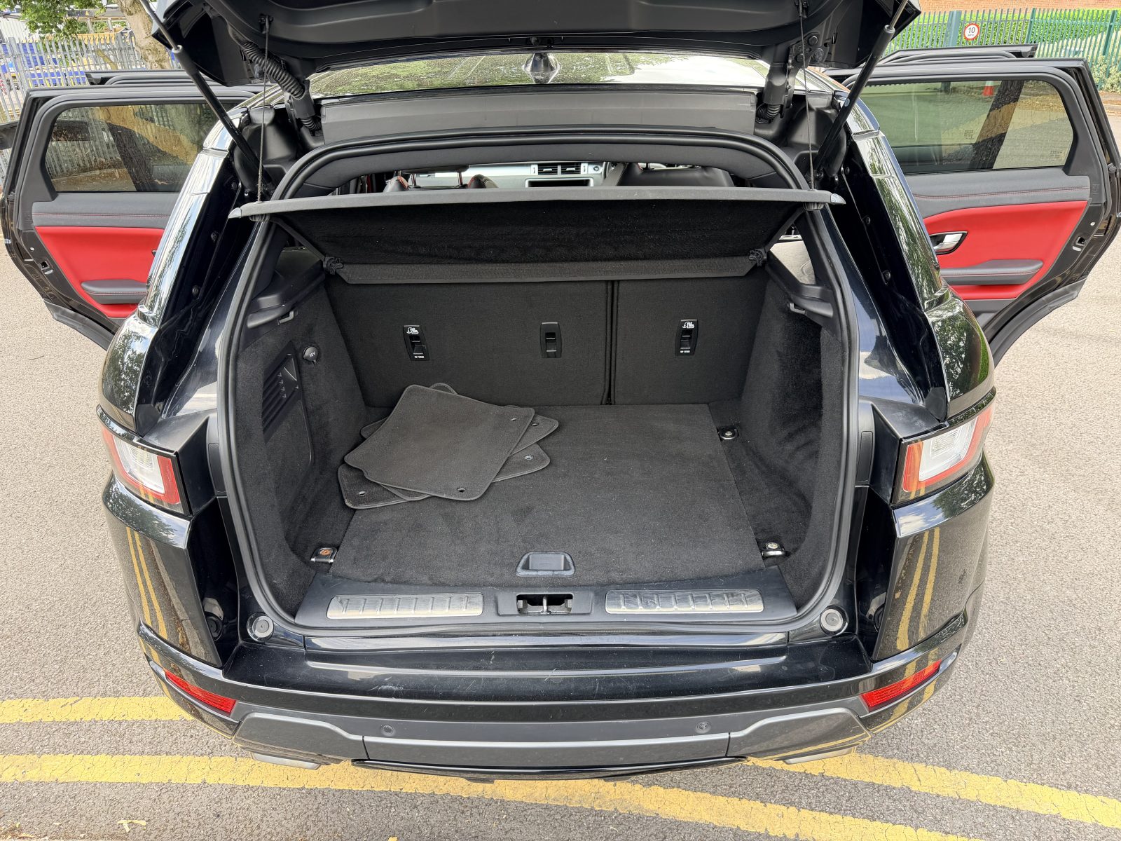 Land Rover Range Rover Evoque HSE Dynamic Auto 4WD 2017 — photo 35