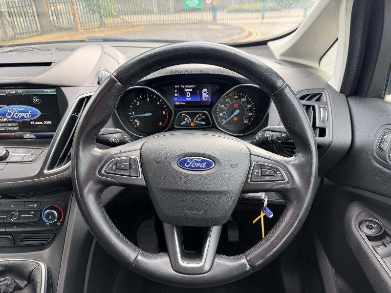 Ford C-Max Zetec TDCi 2016 — photo 13 of 61