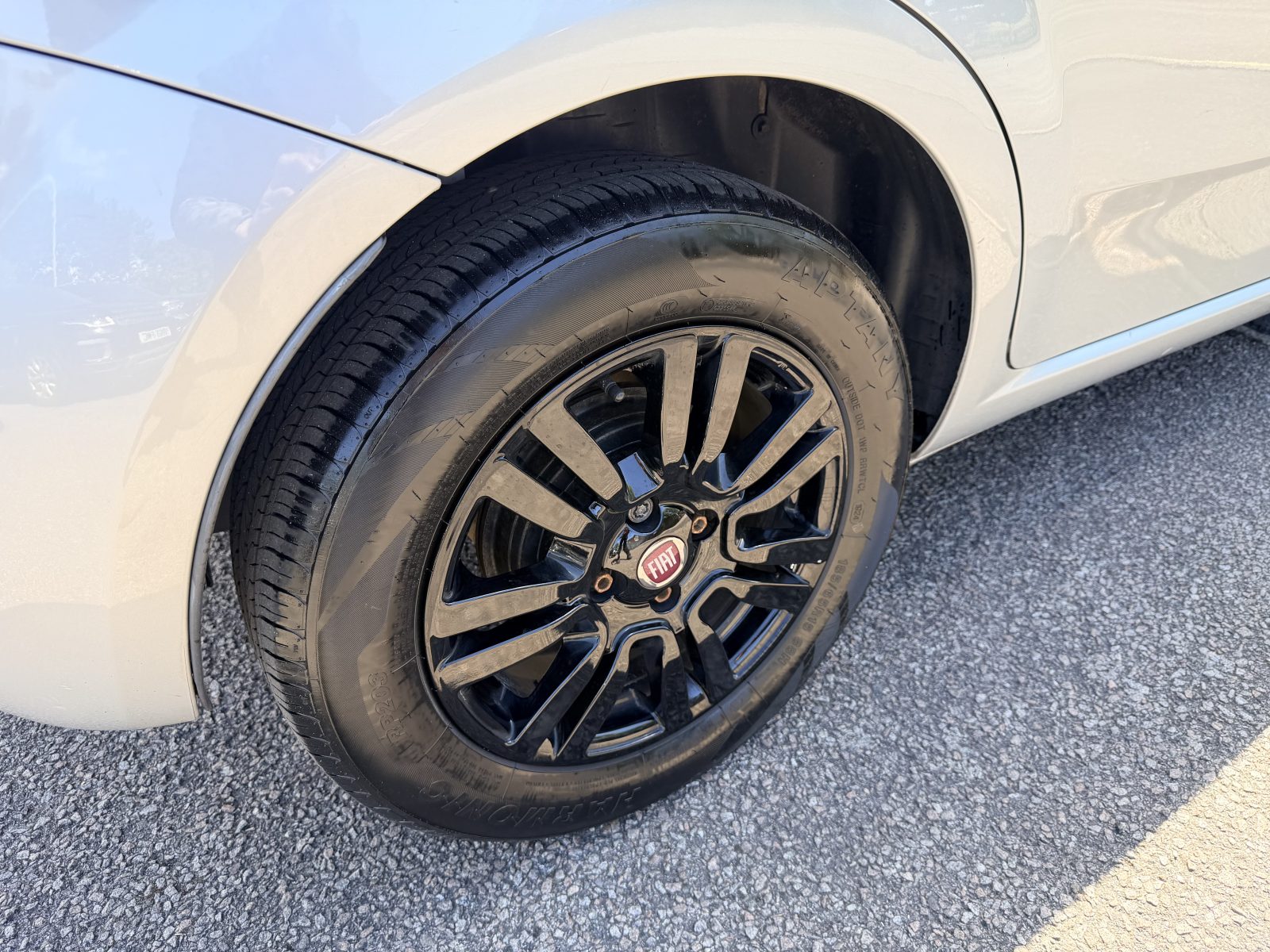 Fiat Punto Pop + 1.2 Pop + Hatchback 5dr Petrol Euro 6 (69 bhp) — photo 18