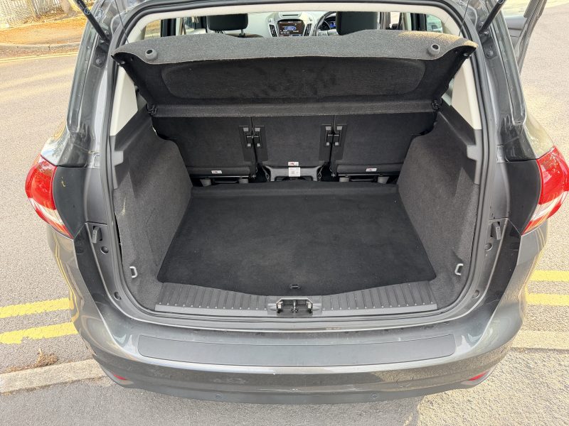 Ford C-Max Zetec TDCi 2016 — photo 47 of 61
