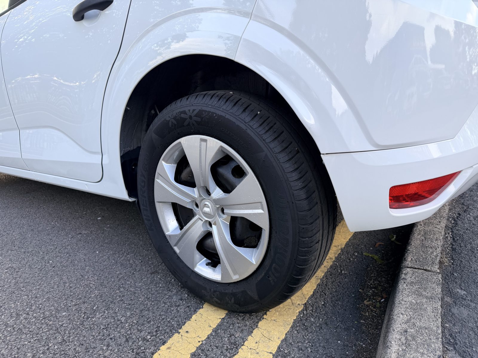 Dacia Sandero 1.0 SCe Essential Euro 6 2021 — photo 54