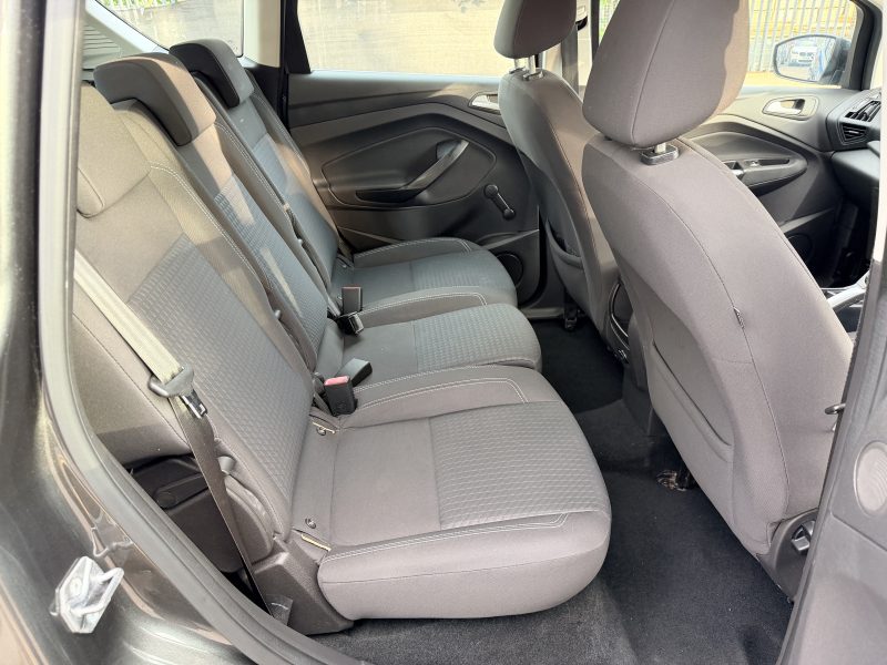 Ford C-Max Zetec TDCi 2016 — photo 27 of 61