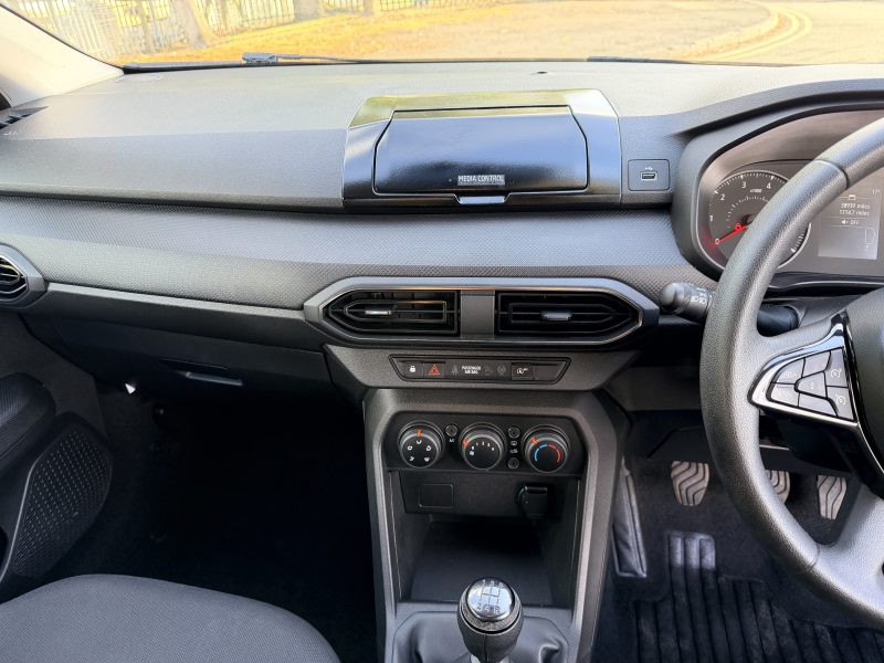 Dacia Sandero 1.0 SCe Essential Euro 6 2021 — photo 15 of 60