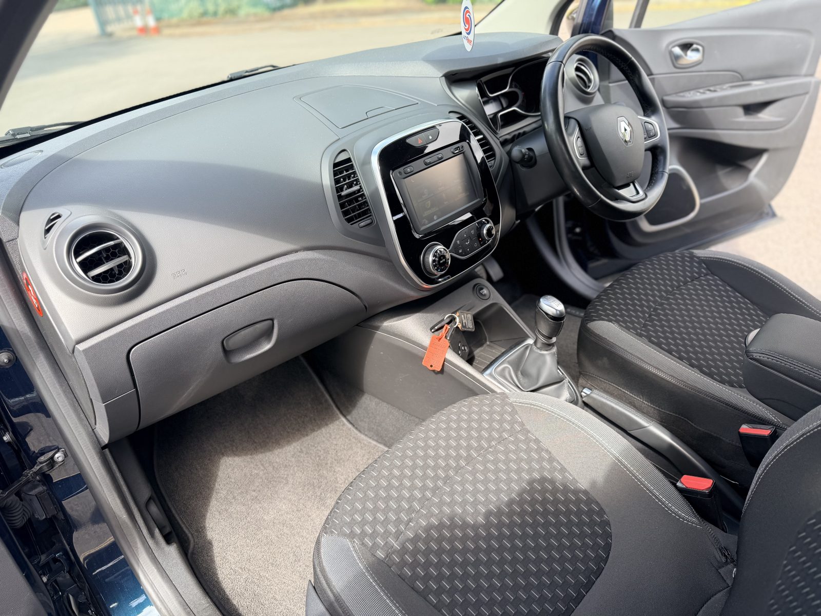 1.2 TCe ENERGY Dynamique S Nav SUV 5dr Petrol Manual Euro 6 (s/s) (120 ps) — photo 10