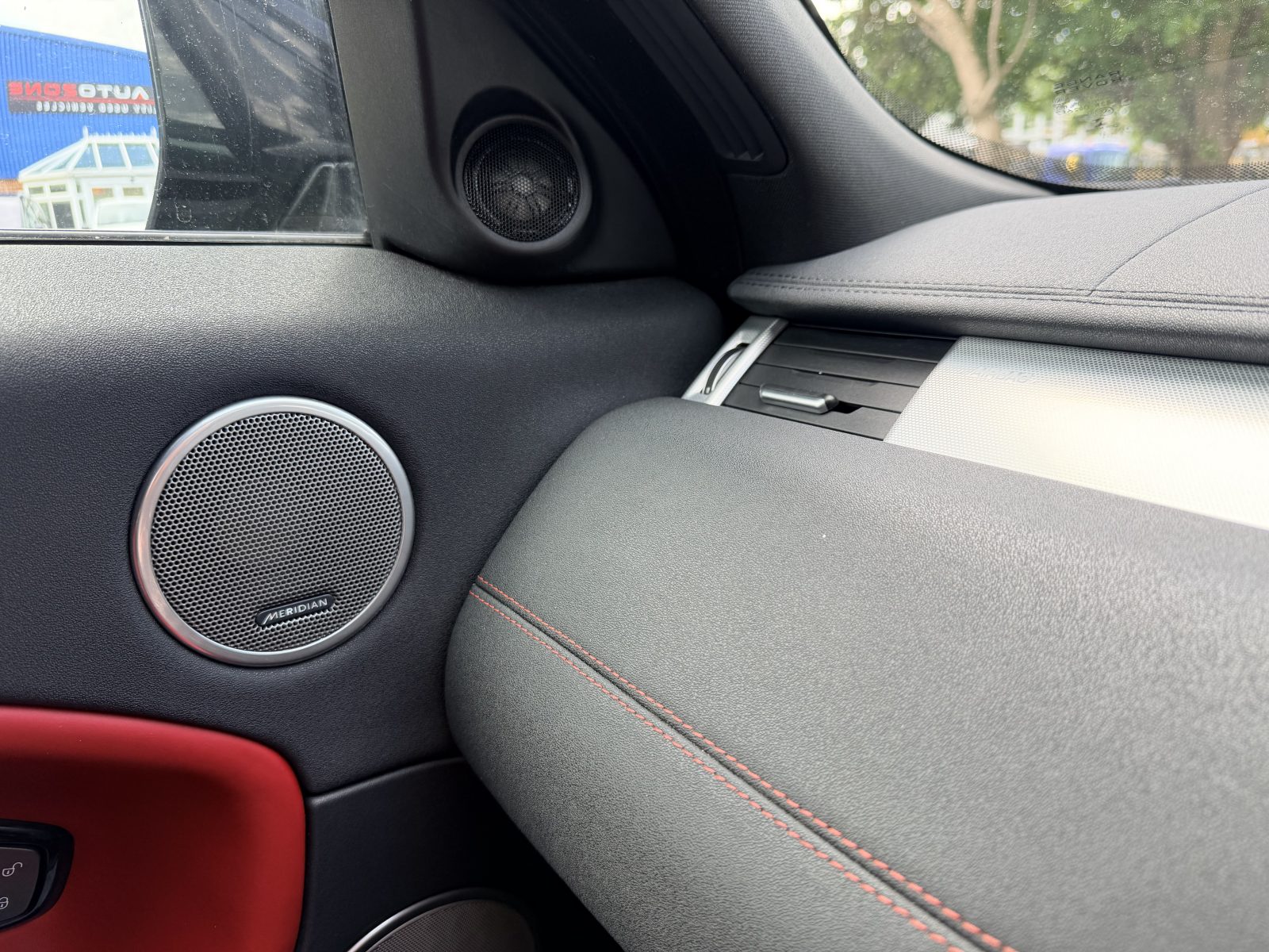Land Rover Range Rover Evoque HSE Dynamic Auto 4WD 2017 — photo 23