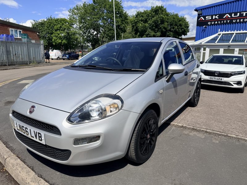 Fiat Punto Pop + 1.2 Pop + Euro 6 (69 bhp) 2016