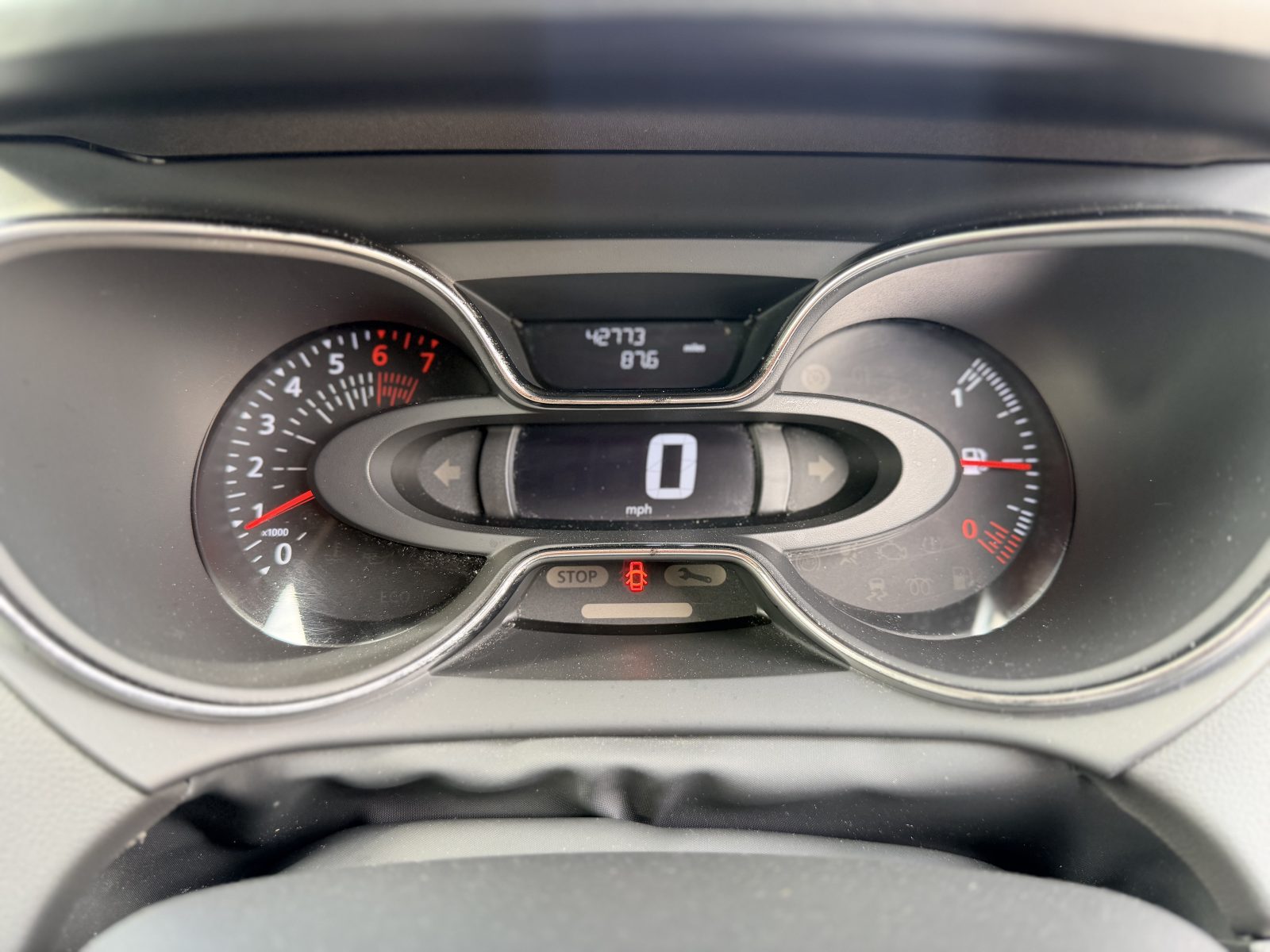 1.2 TCe ENERGY Dynamique S Nav SUV 5dr Petrol Manual Euro 6 (s/s) (120 ps) — photo 13