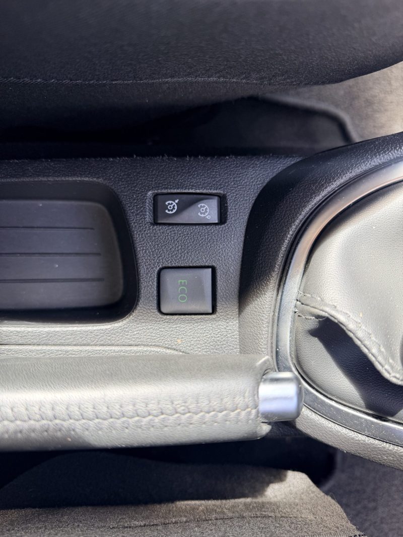 Renault Captur 1.2 TCe Energy Dynamique S Nav Euro 6 (s/s) (120 ps) 2017 — photo 16 of 41