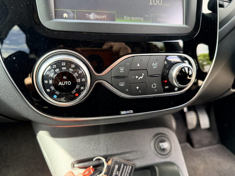 Renault Captur 1.2 TCe Energy Dynamique S Nav Euro 6 (s/s) (120 ps) 2017 — photo 28 of 41