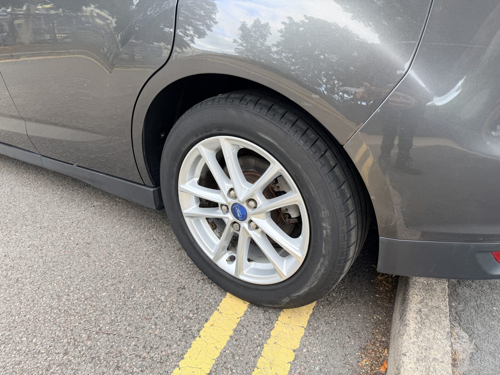 Ford C-Max Zetec TDCi 2016 — photo 58
