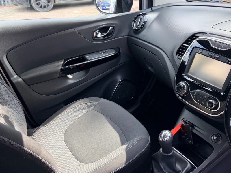 Renault Captur Dynamique 0.9 TCe Energy Dynamique Nav Euro 6 (90ps) 2015 — photo 27 of 50