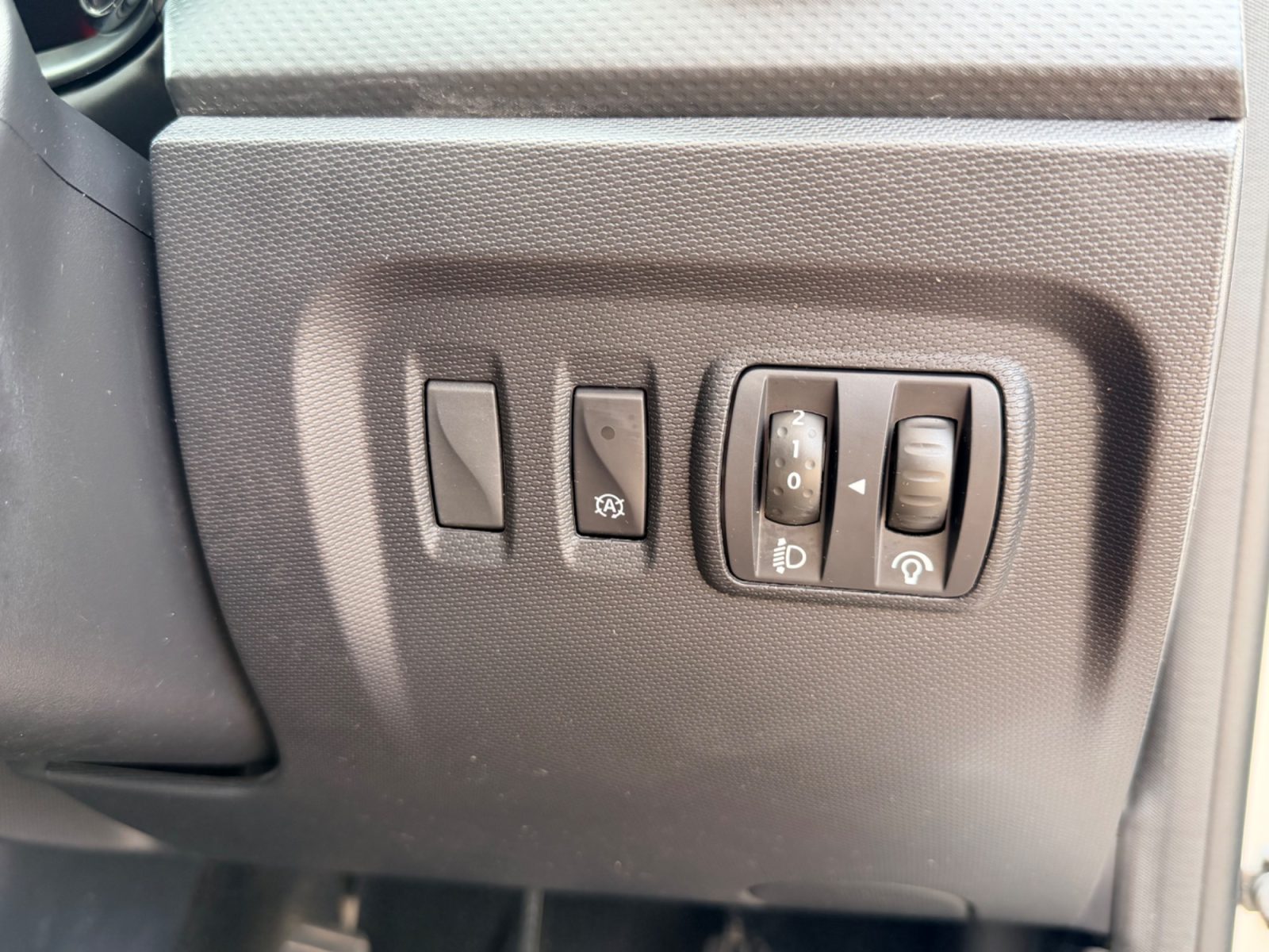 Renault Captur Dynamique Nav 0.9 TCe ENERGY Dynamique Nav Euro 6 2015 — photo 23