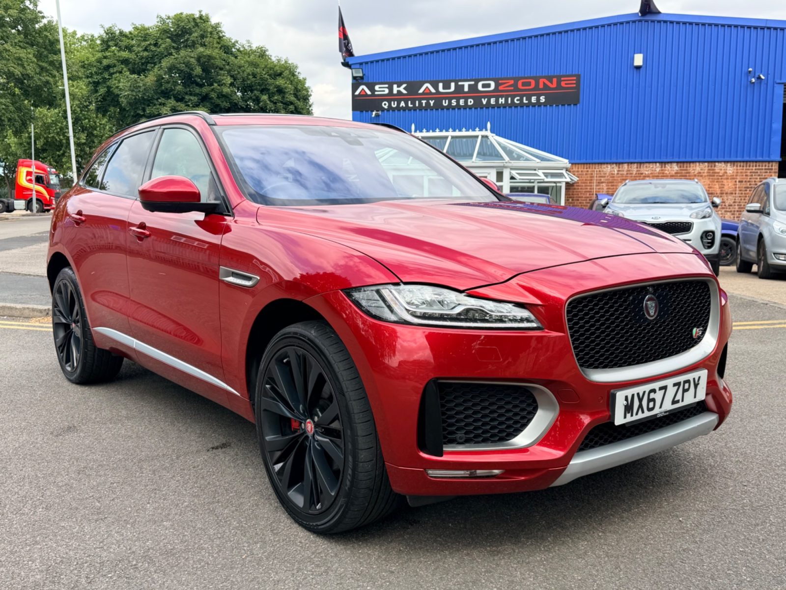 Jaguar F-PACE SUV 3.0 V6 S SUV Petrol Auto AWD Euro 6 (s/s) (380 ps 2017 — photo 2
