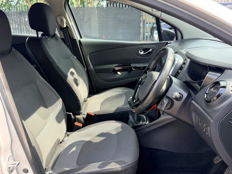 Renault Captur Dynamique 0.9 TCe Energy Dynamique Nav Euro 6 (90ps) 2015 — photo 26 of 50