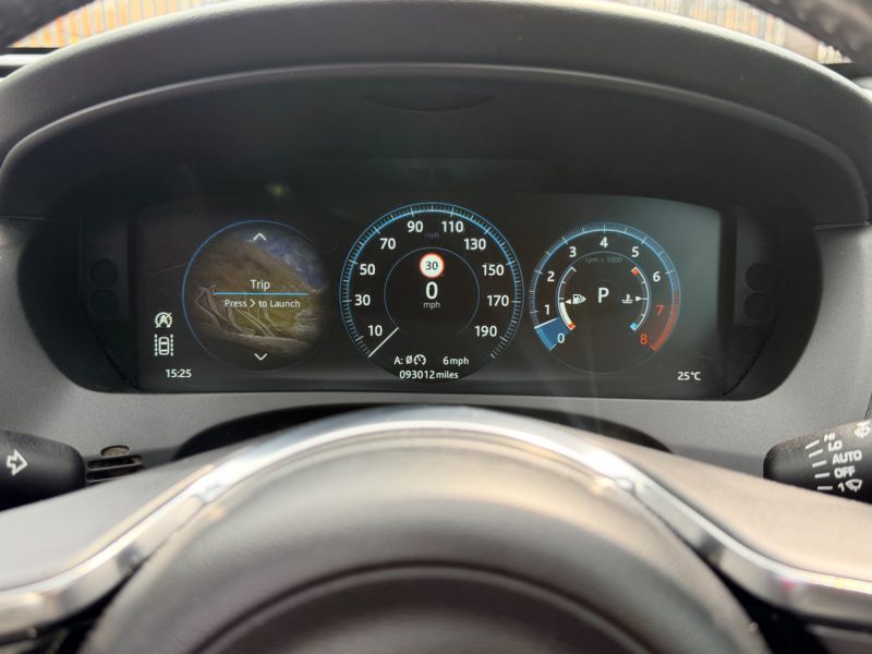 Jaguar F-PACE SUV 3.0 V6 S Petrol Auto AWD Euro 6 (s/s) (380 ps 2017 — photo 86 of 97