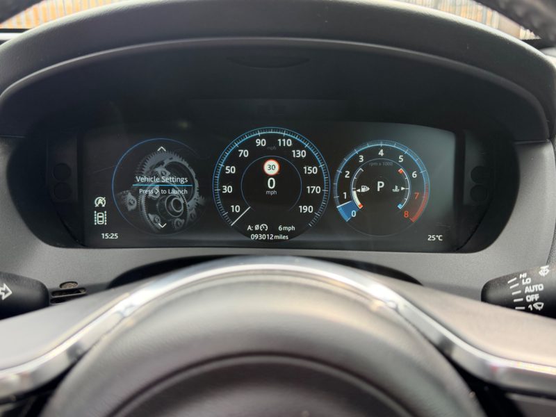 Jaguar F-PACE SUV 3.0 V6 S Petrol Auto AWD Euro 6 (s/s) (380 ps 2017 — photo 92 of 97