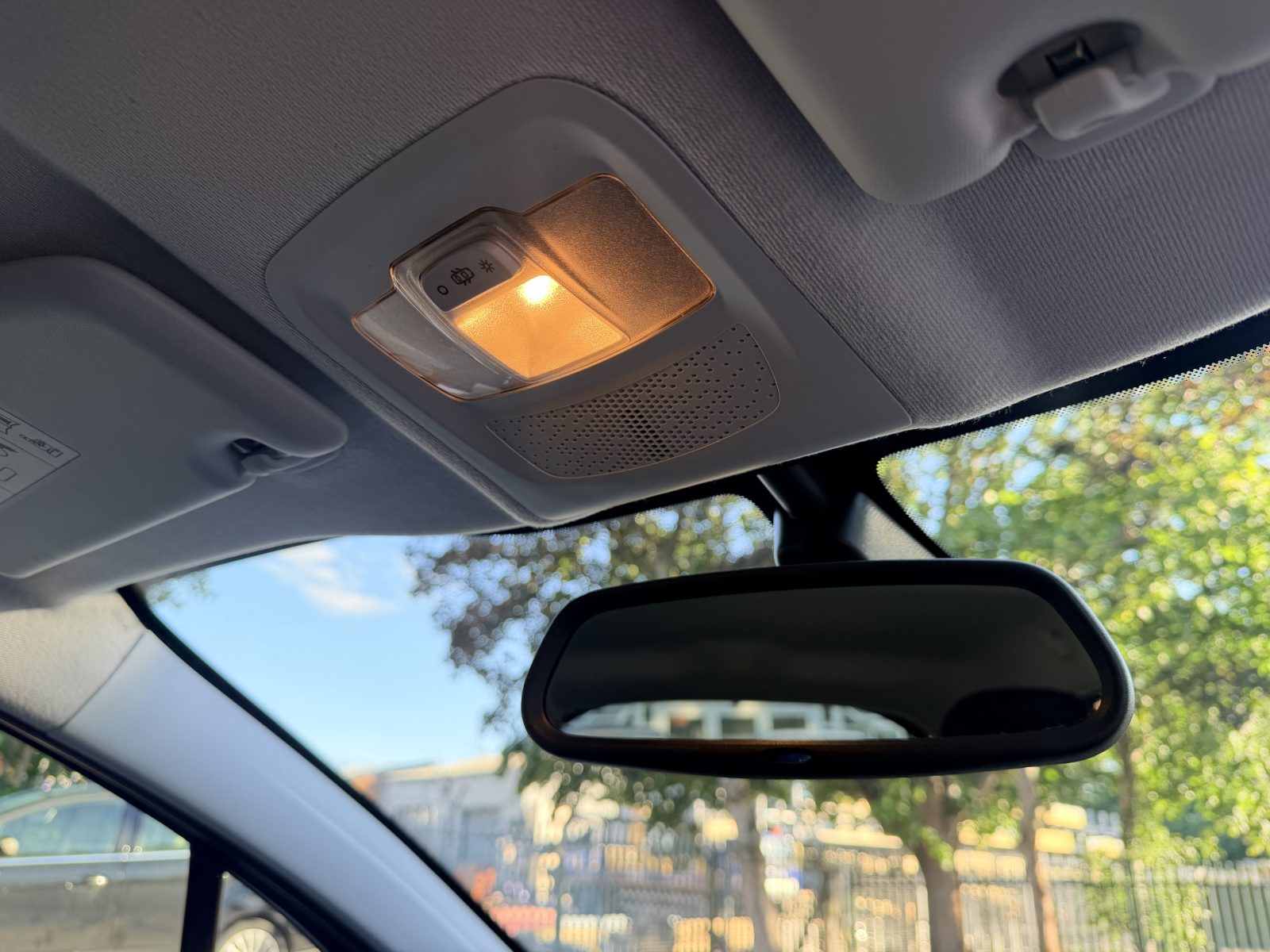 Paugeot 208 1.2 PURETECH 82 ALLURE 2018 — photo 46