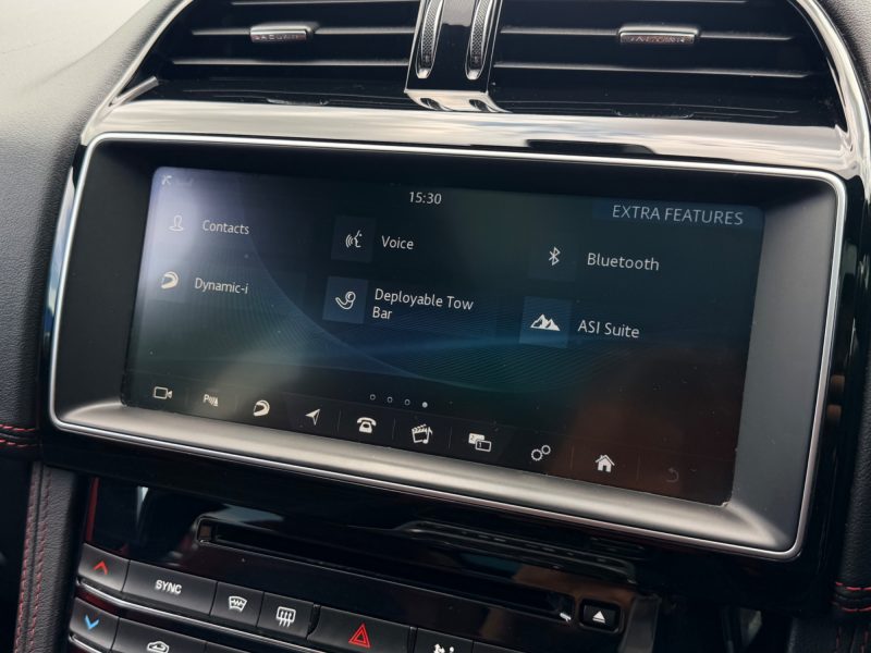 Jaguar F-PACE SUV 3.0 V6 S Petrol Auto AWD Euro 6 (s/s) (380 ps 2017 — photo 69 of 97