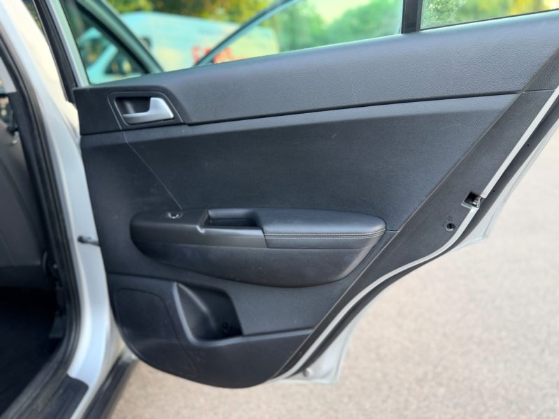 Kia Sportage 2 1.6 GDi 2 Euro 6 (s/s) (130 bhp) 2018 — photo 52 of 93