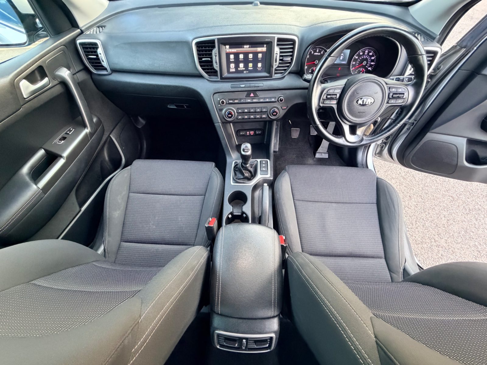 Kia Sportage 2018 — photo 45