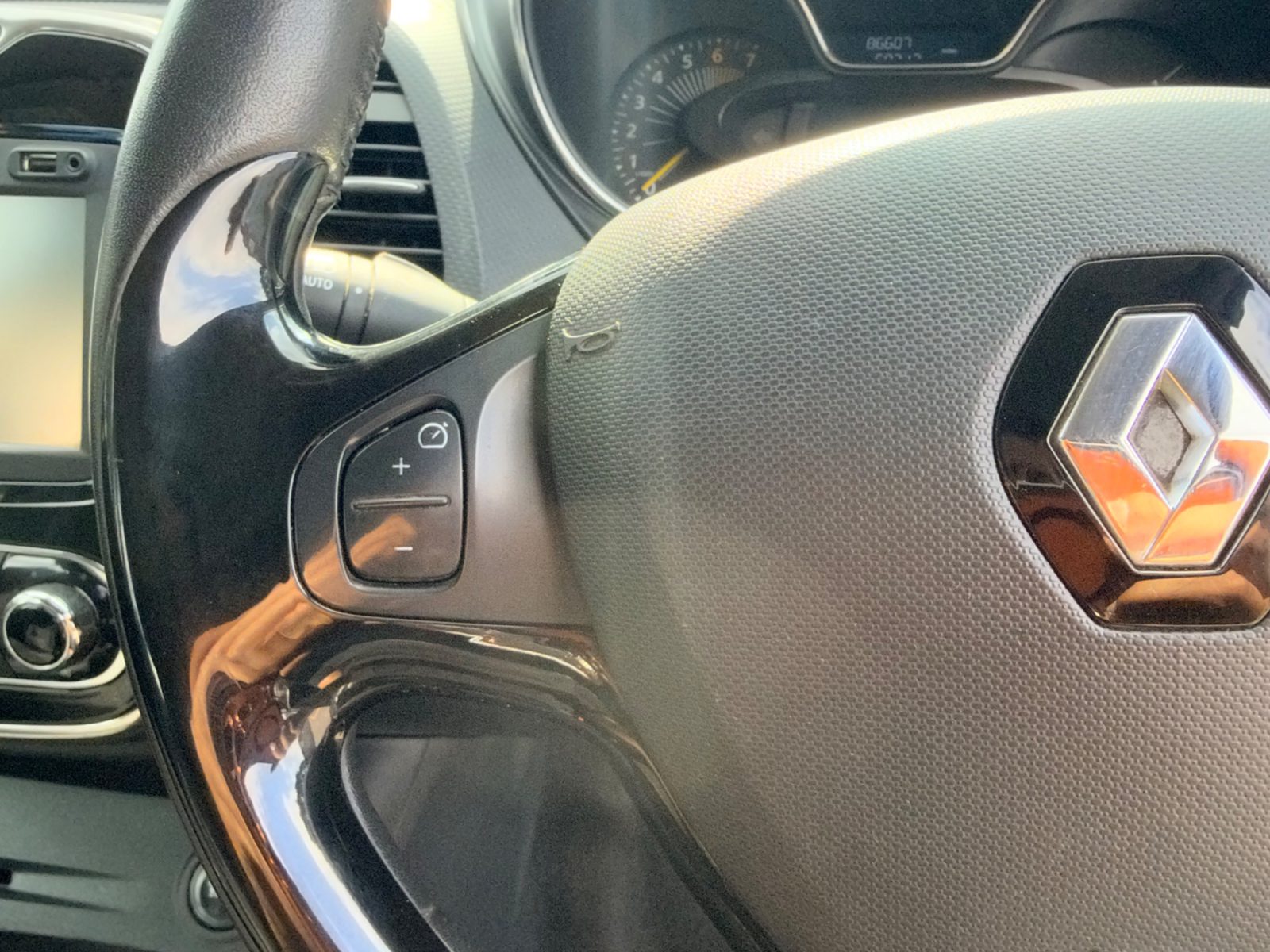 Renault Captur Dynamique Nav 0.9 TCe ENERGY Dynamique Nav Euro 6 2015 — photo 21