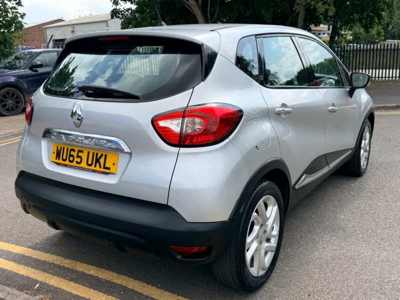 Renault Captur Dynamique 0.9 TCe Energy Dynamique Nav Euro 6 (90ps) 2015 — photo 5 of 50