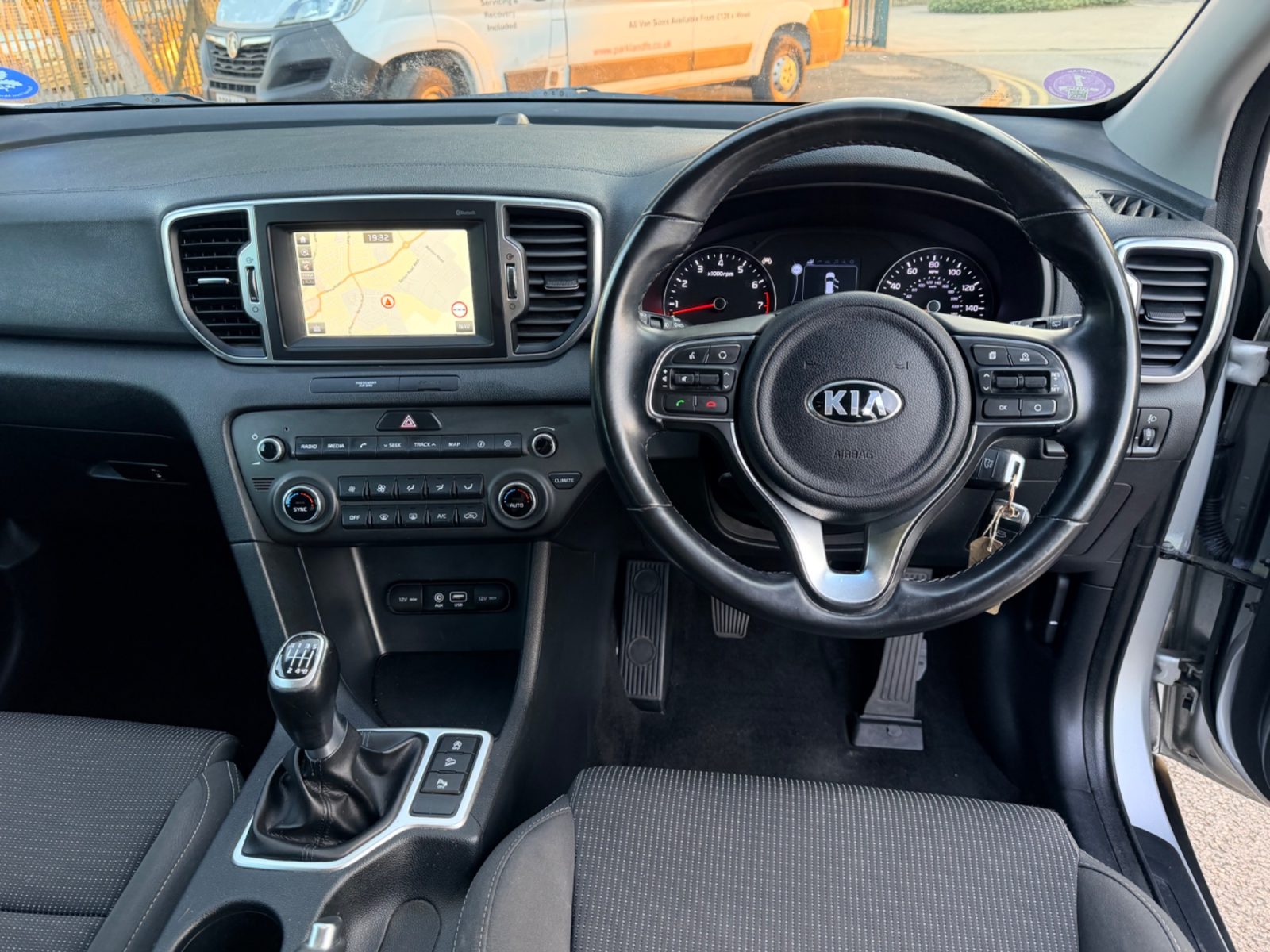 Kia Sportage 2018 — photo 3