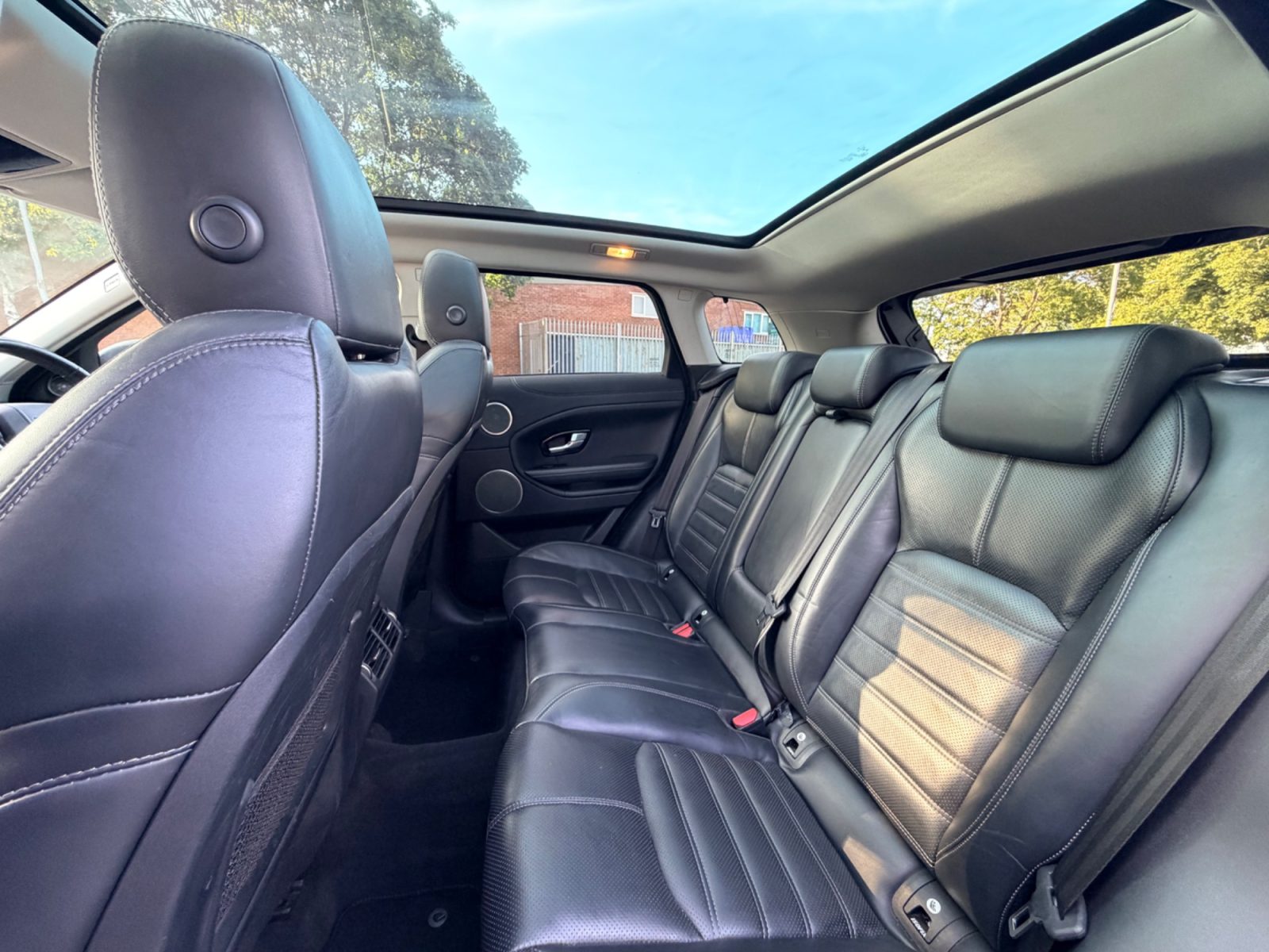 Land Rover Range Rover Evoque HSE Dynamic Lux Euro 6 2015 — photo 34