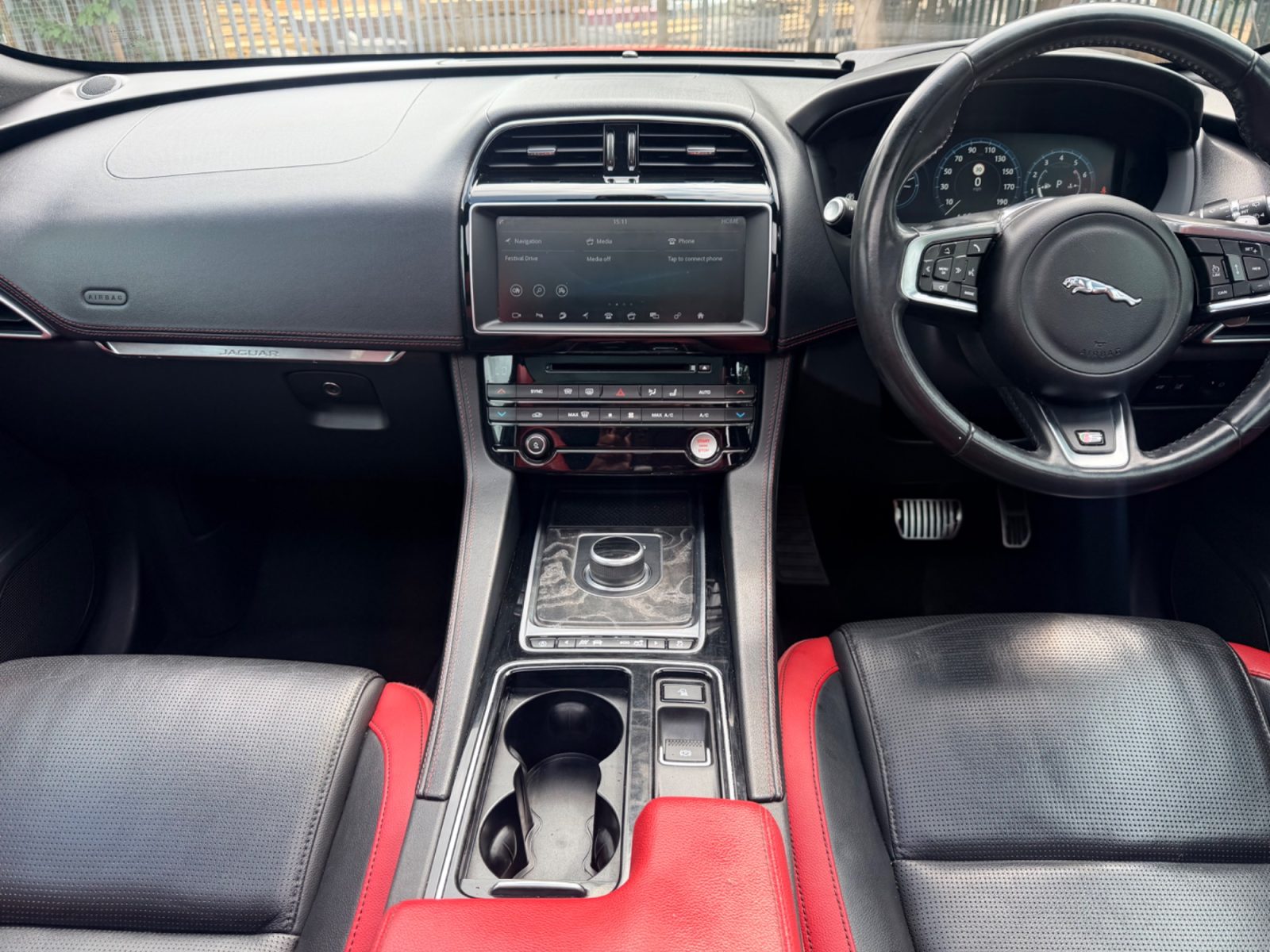 Jaguar F-PACE SUV 3.0 V6 S SUV Petrol Auto AWD Euro 6 (s/s) (380 ps 2017 — photo 13
