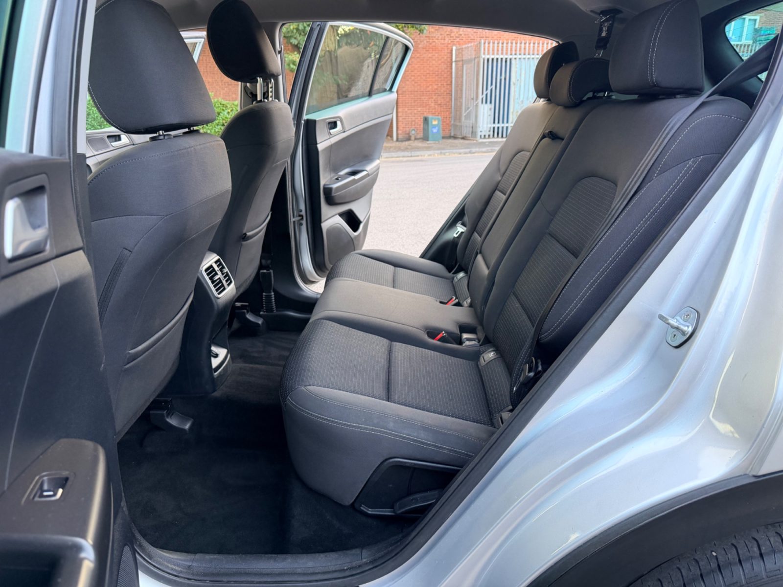 Kia Sportage 2018 — photo 54