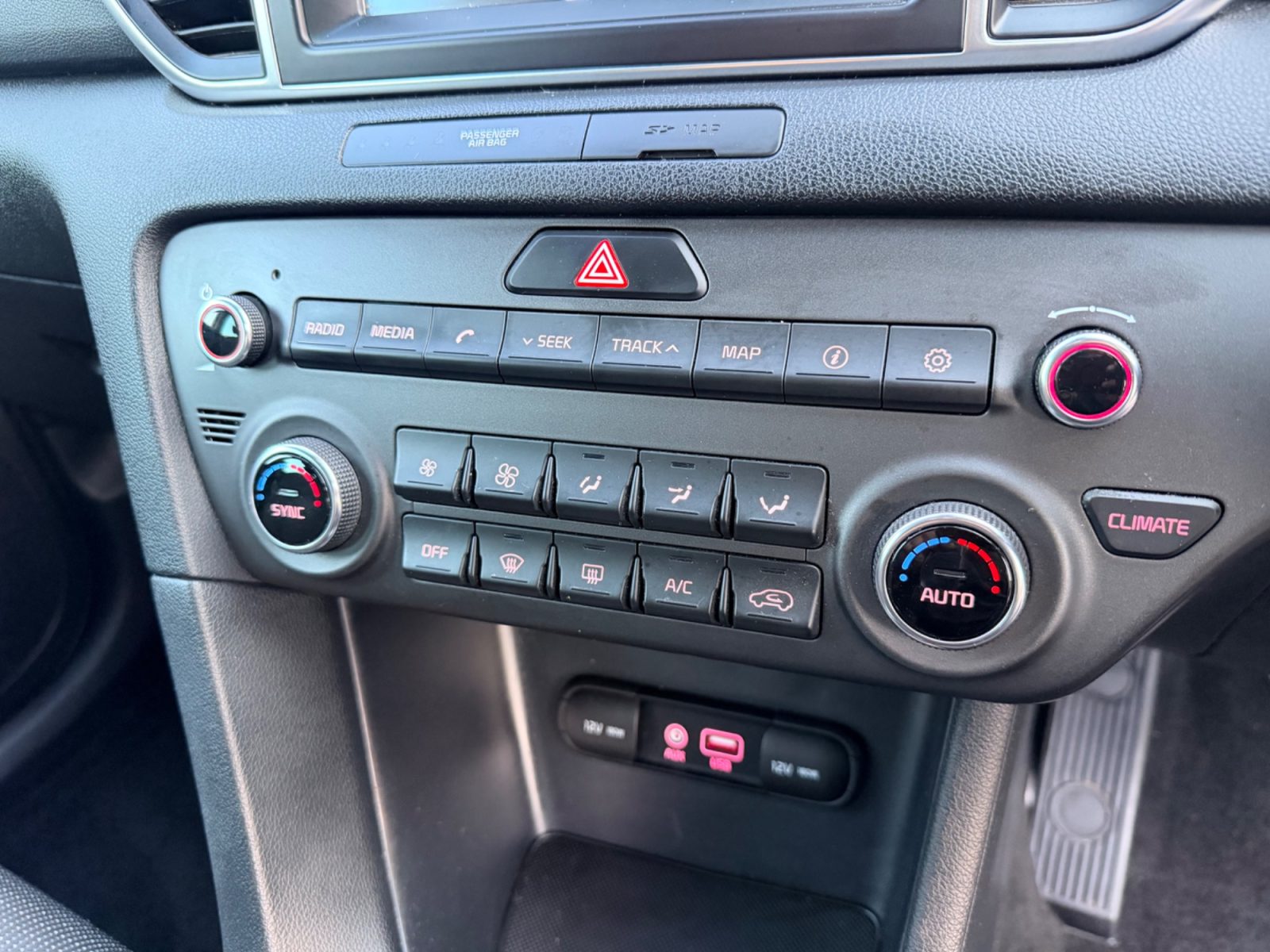 Kia Sportage 2018 — photo 30