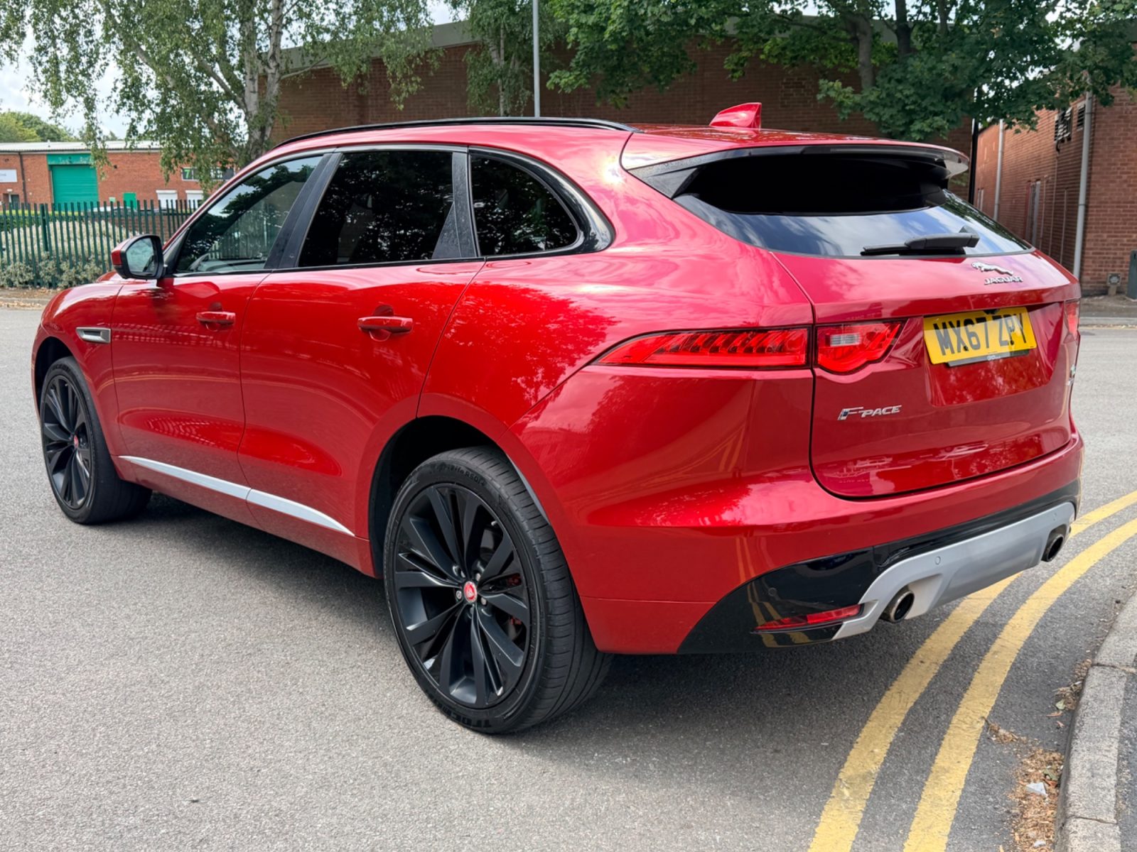 Jaguar F-PACE SUV 3.0 V6 S SUV Petrol Auto AWD Euro 6 (s/s) (380 ps 2017 — photo 4