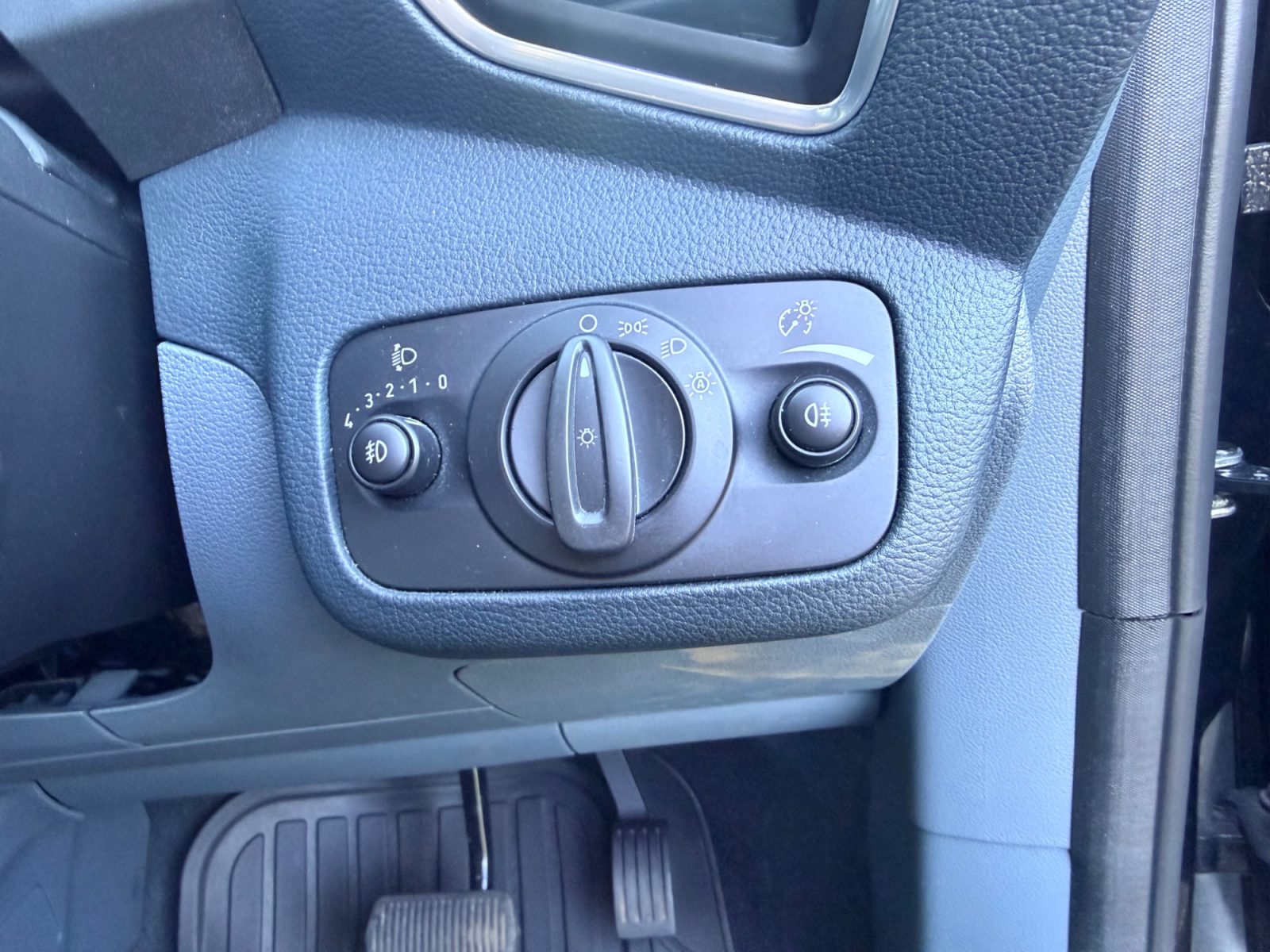 Ford C-Max Titanium 2013 — photo 15