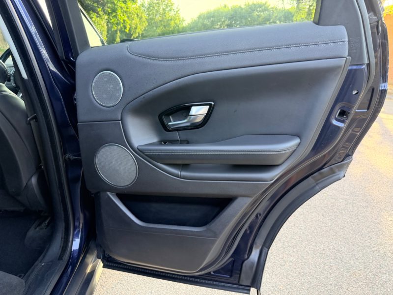 Land Rover Range Rover Evoque HSE Dynamic Lux Euro 6 - 4WD (s/s) (180PS) 2015 — photo 41 of 76
