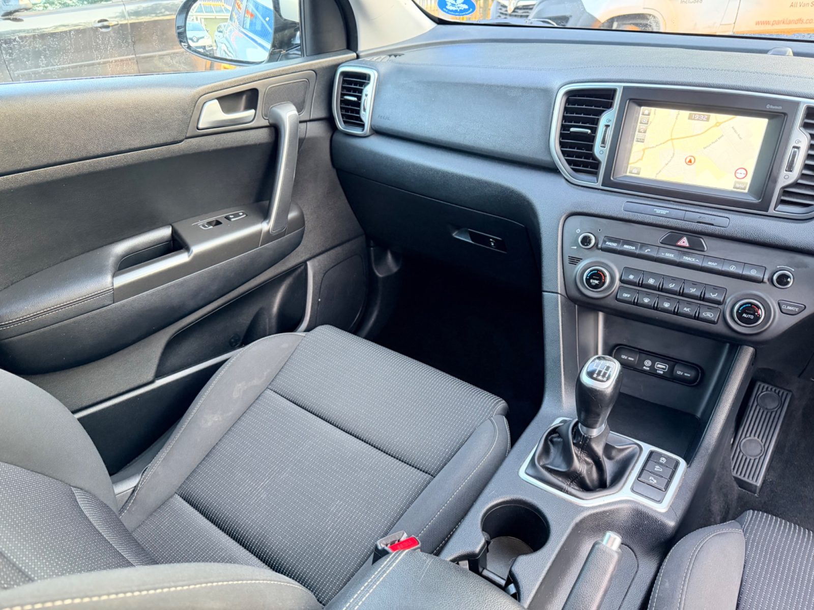 Kia Sportage 2018 — photo 12