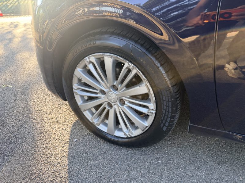 Peugeot 208 1.2 Puretech 82 Allure 2018 — photo 49 of 50