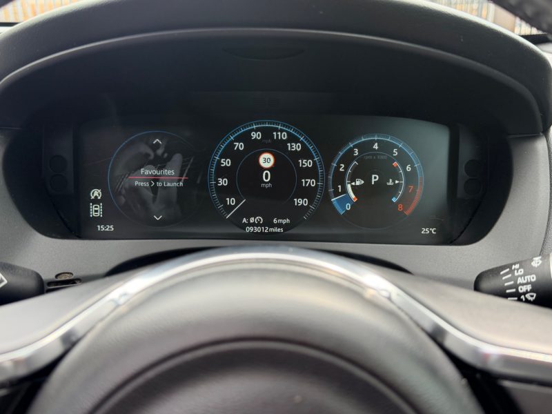 Jaguar F-PACE SUV 3.0 V6 S Petrol Auto AWD Euro 6 (s/s) (380 ps 2017 — photo 93 of 97