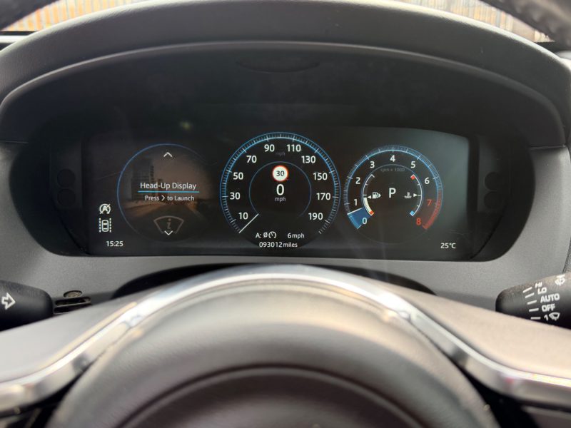 Jaguar F-PACE SUV 3.0 V6 S Petrol Auto AWD Euro 6 (s/s) (380 ps 2017 — photo 91 of 97