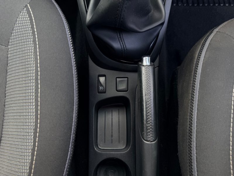 Renault Captur Dynamique 0.9 TCe Energy Dynamique Nav Euro 6 (90ps) 2015 — photo 39 of 50